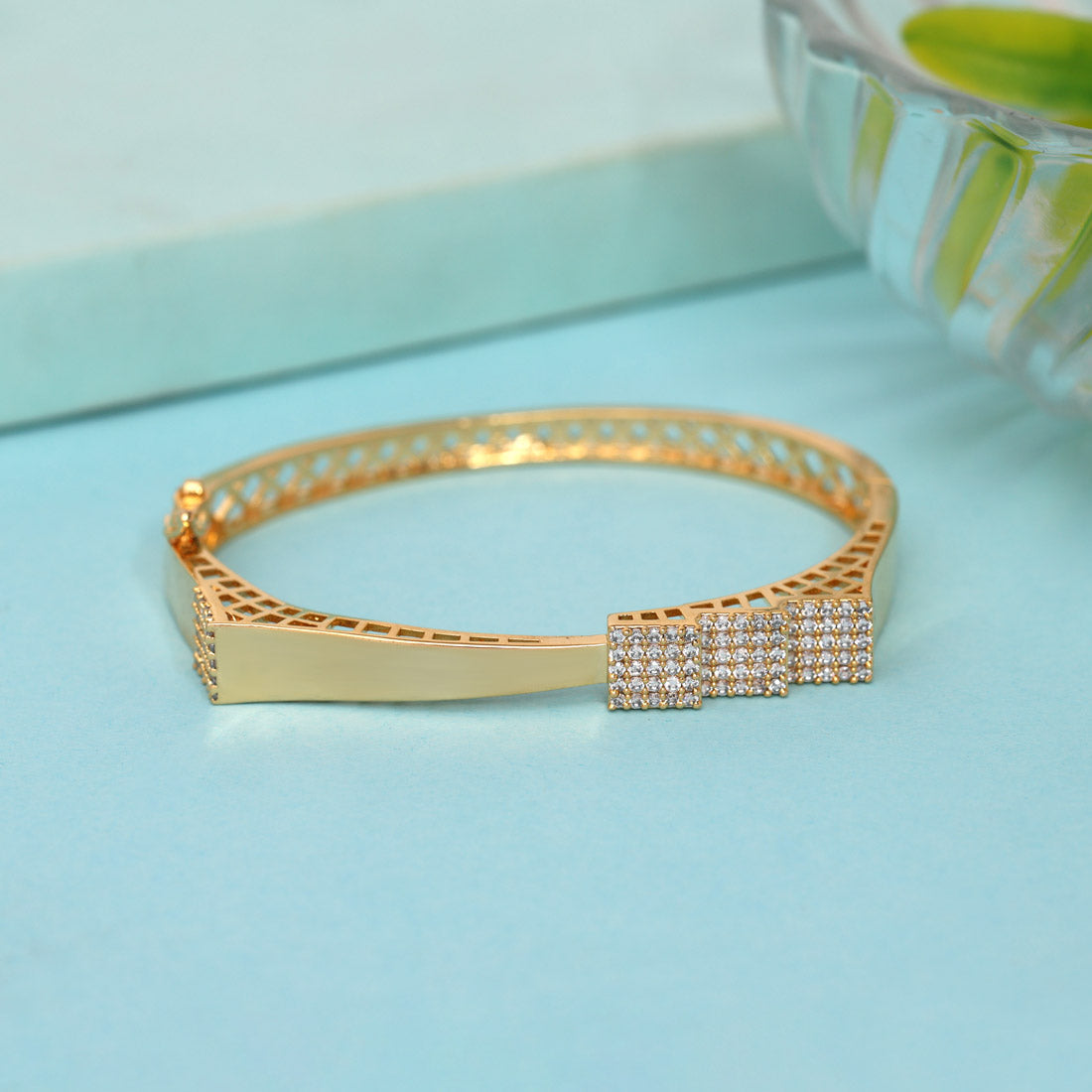 White Color American Diamond Bracelet (ADB319WHT)