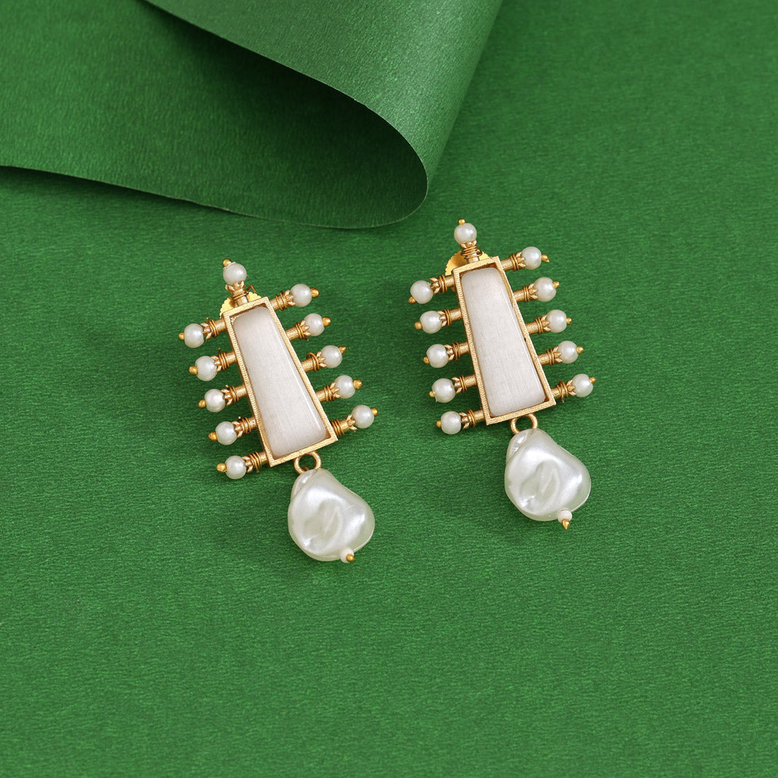 White Color Amrapali Earrings