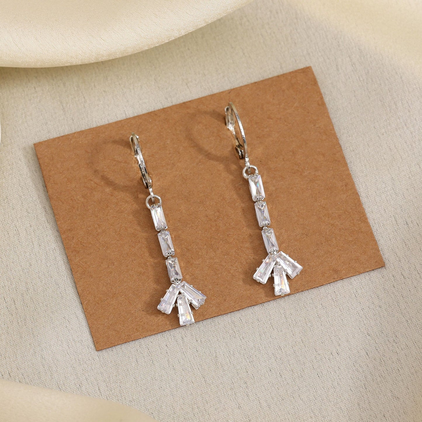 Silver Color Antique Stone Earrings For Those Who Love Old-World Designs