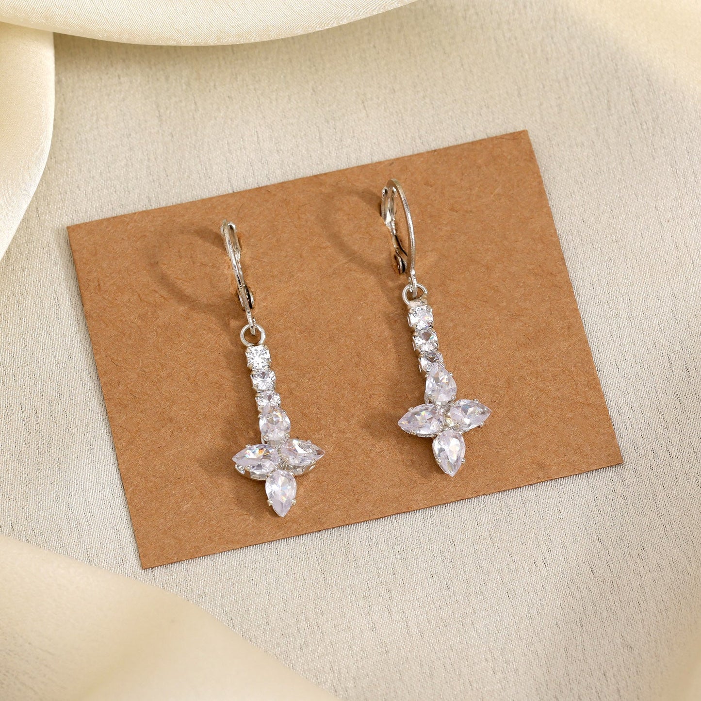 Bold Design In Silver Color Antique Stone Earrings For Modern Vintage Vibe