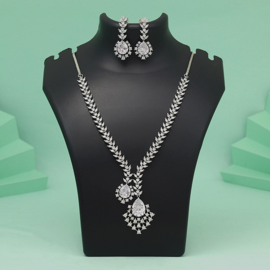 Silver Color American Diamond Necklace Set With Clean Lines And Shiny Finish
