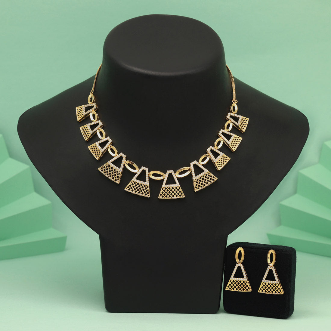 White Color American Diamond Necklace Set For Classic White-Themed Ceremonial Wear