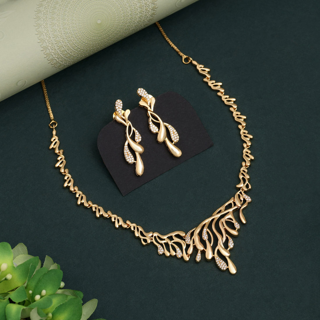 White Color American Diamond Necklace Set With Radiant Shine For Bridal Wear