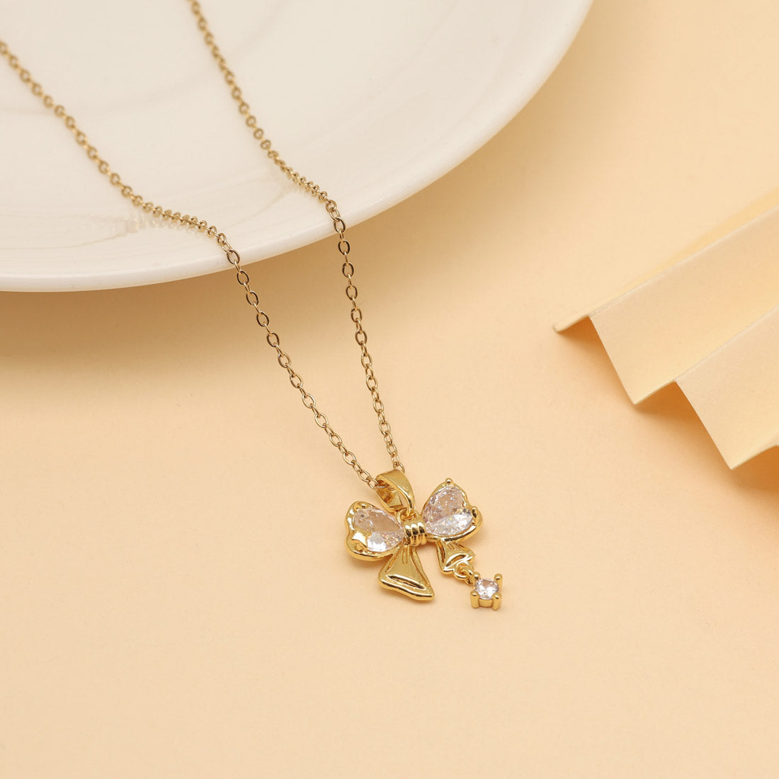 White Color Heart Shape Stainless Steel 18k Gold Plated Demi Fine Pendant