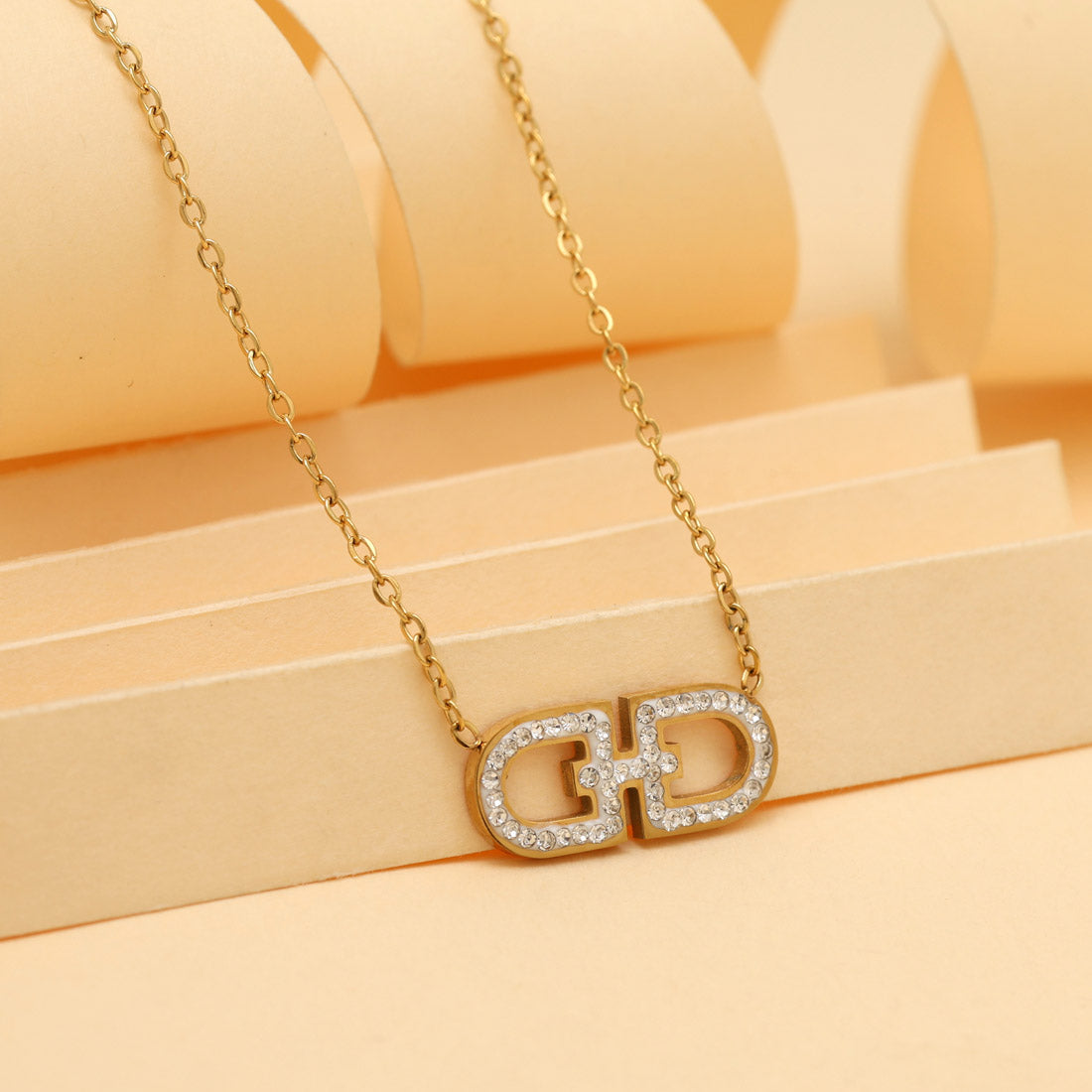 White Color Stainless Steel 18k Gold Plated Demi Fine Pendant