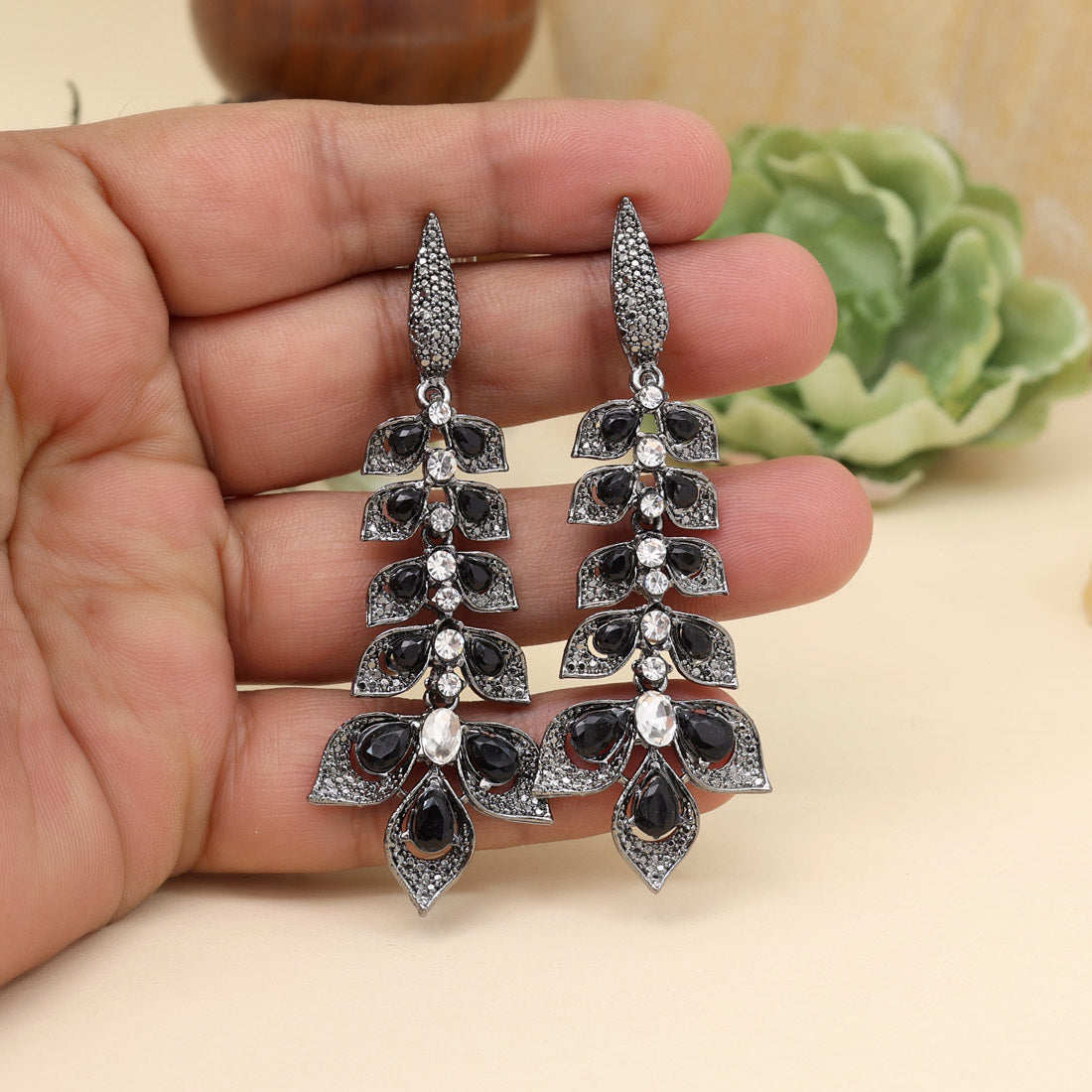 Black Color Fashion Earrings