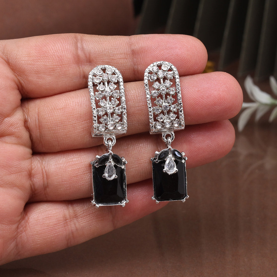 Trendy Green Color Fashion Earrings