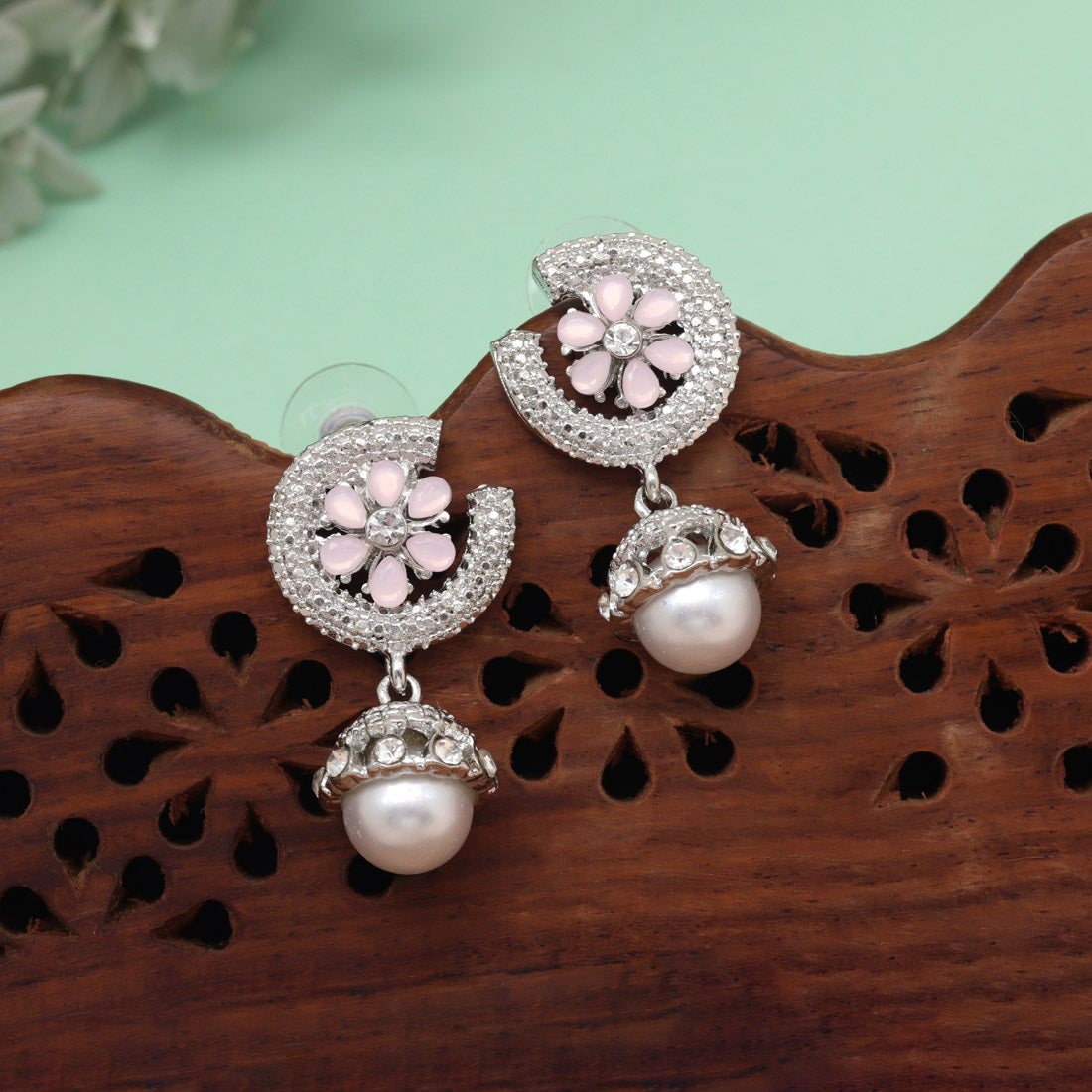 Lovely Pink Color Fashion Earrings