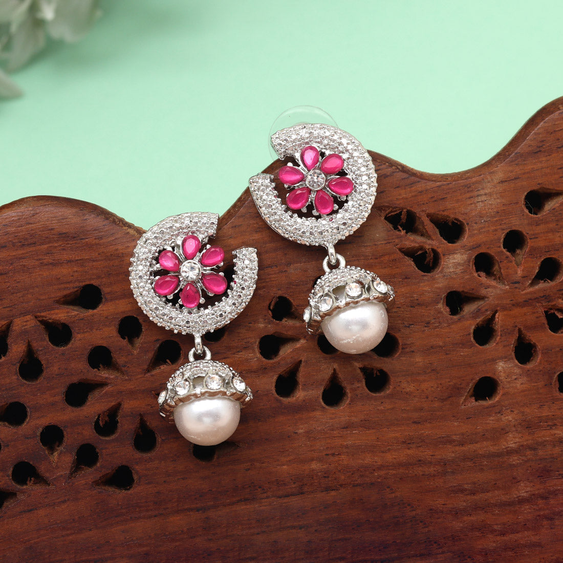 Graceful Rani Color Fashion Earrings