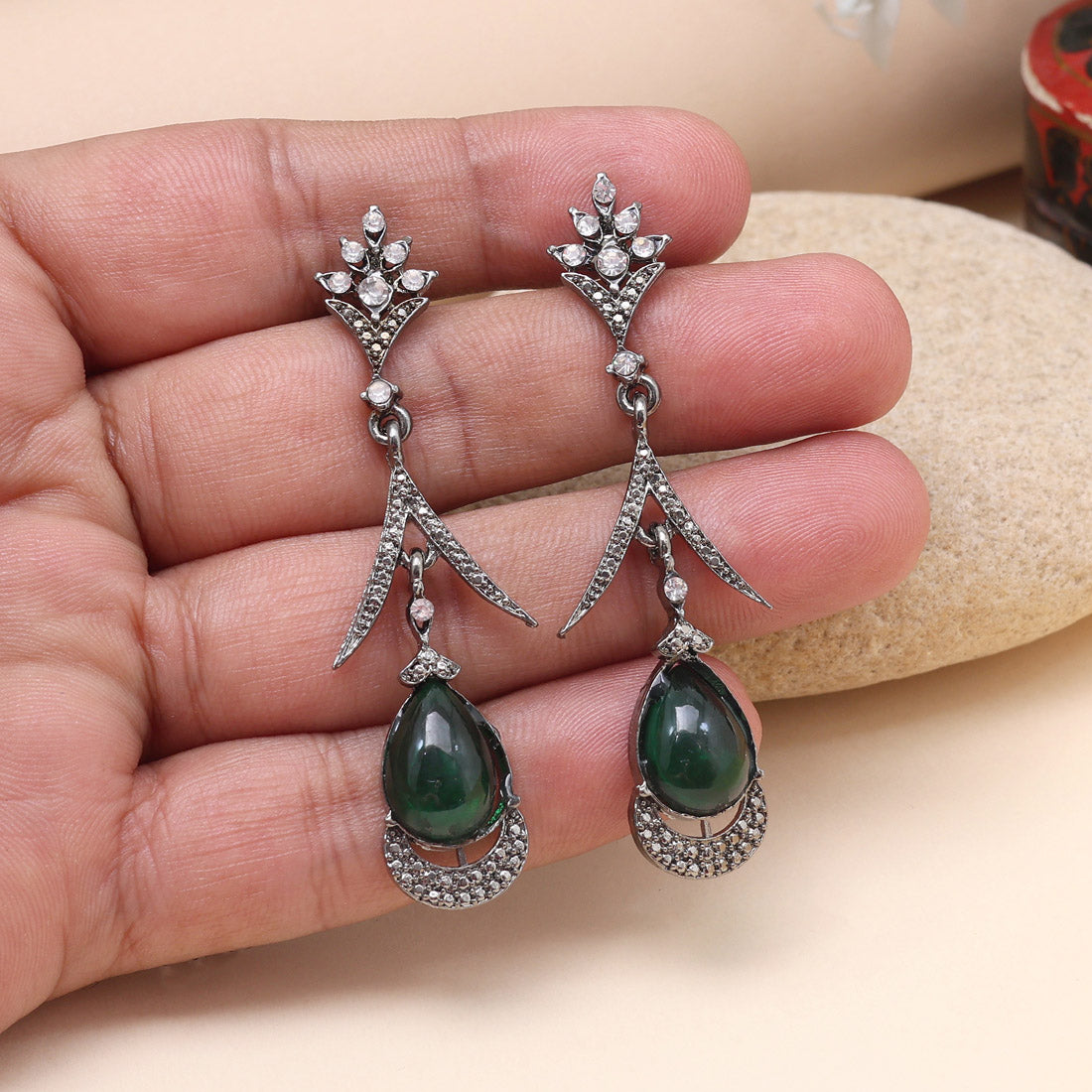 Green Color Fashion Earrings That Bring Freshness To Your Jewelry Collection