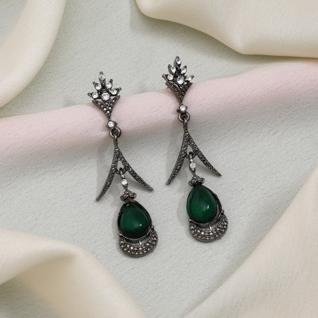 Green Color Fashion Earrings That Bring Freshness To Your Jewelry Collection