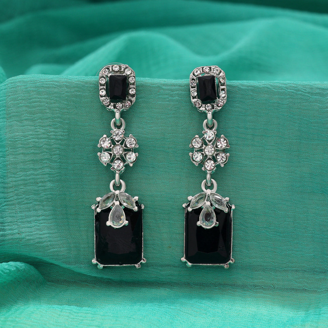 Black Color Fashion Earrings In Unique Geometric Cut For Girls