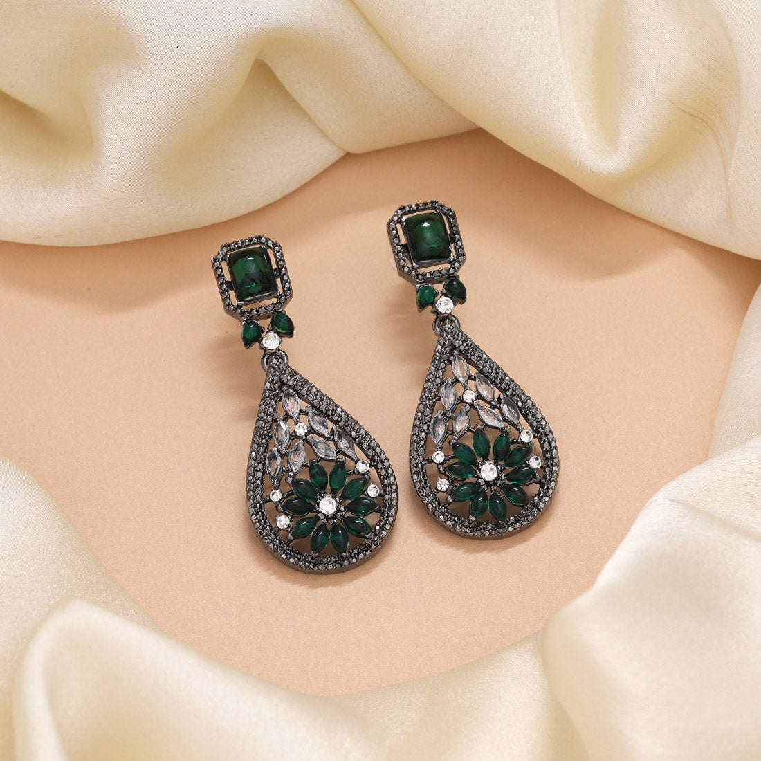 Green Color Fashion Earrings Designed For Casual Ethnic Blends