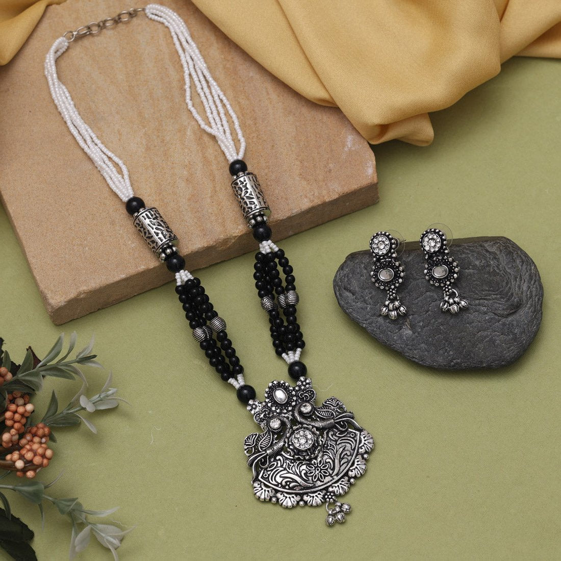 Silver Color Oxidised Necklace Set (GSN2046SLV)