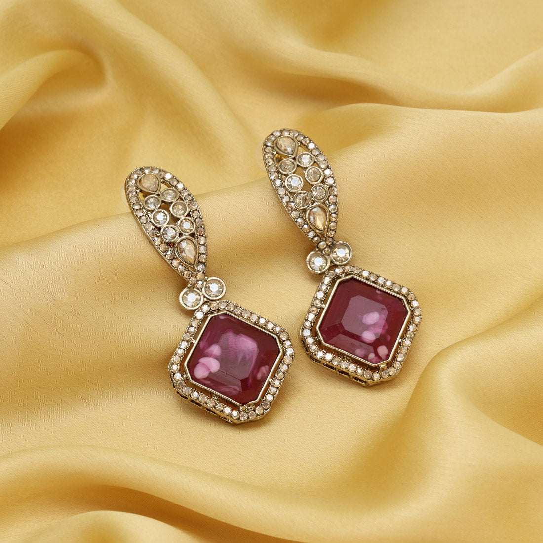 Magenta Color Kundan Earrings (KDE1014MNT)