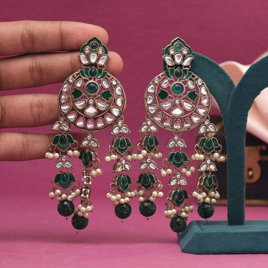 Green Color Kundan Earrings (KDE941GRN)