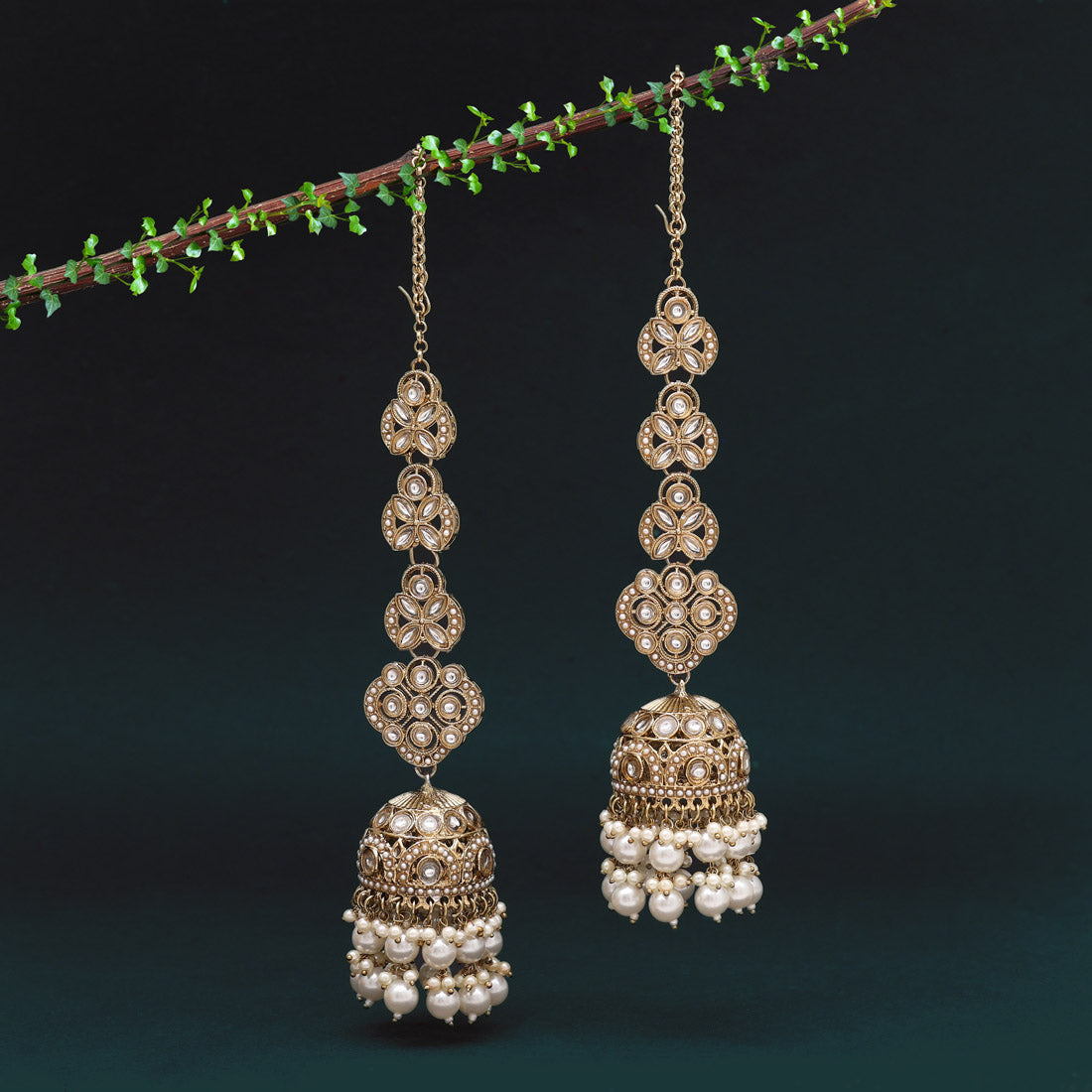 White Color Big Size jhumka Kundan Earrings (KDE988WHT)