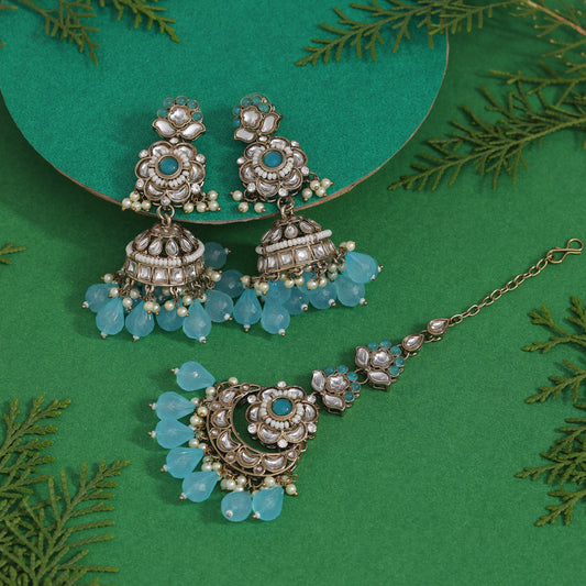 Sky Blue Color Kundan Earrings With Maang Tikka (KDTE557SBLU)