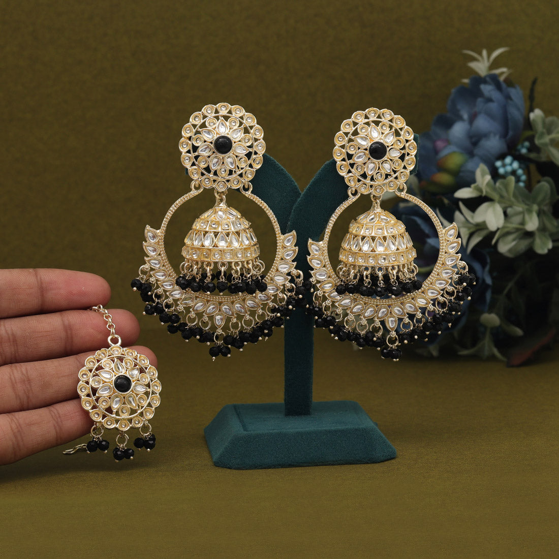 Black Color Kundan Earrings With Maang Tikka (KDTE563BLK)