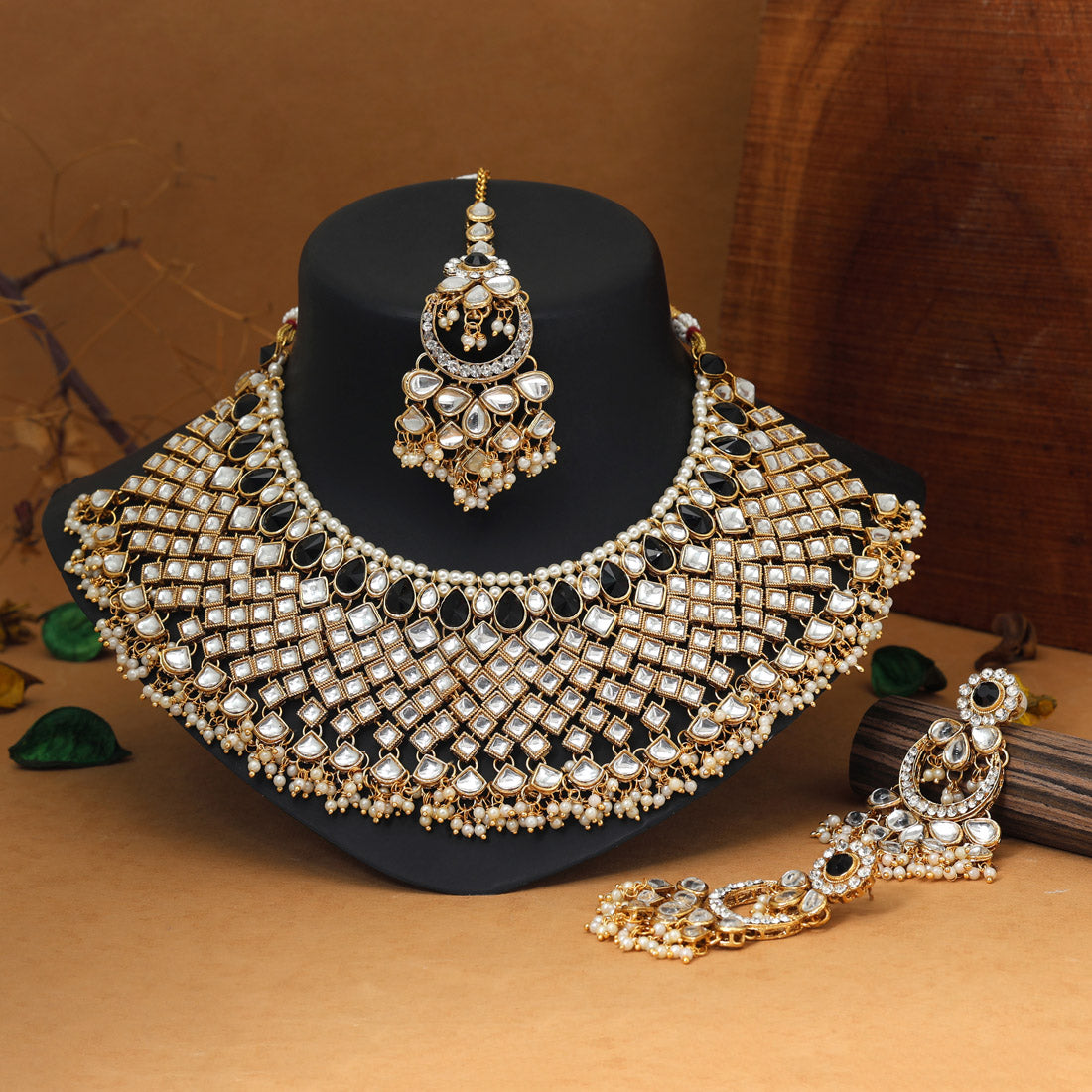 Black Color Kundan Necklace Set (KN1026BLK)