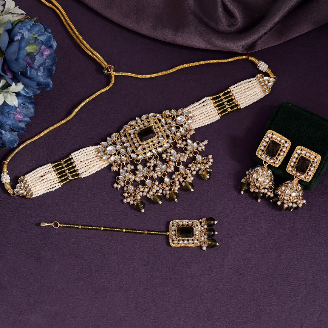 Mehandi Green Color Choker Kundan Necklace Set (KN1357MGRN)
