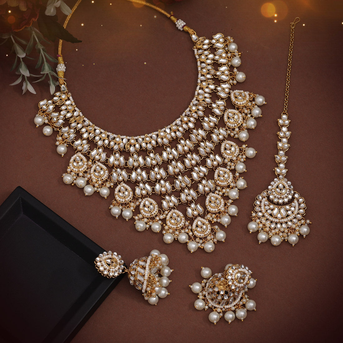 White Color Kundan Necklace Set (KN1426WHT)