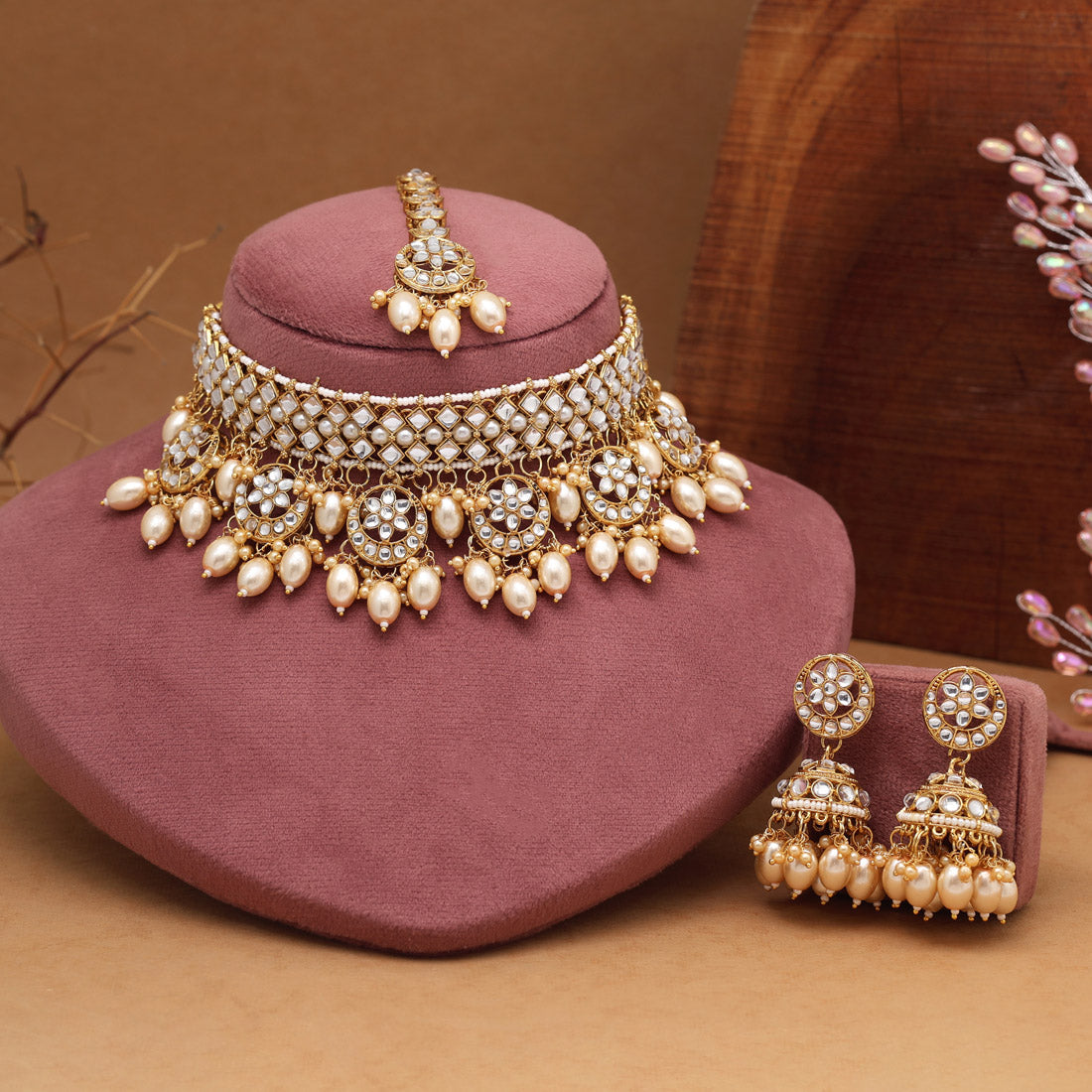 Gold Color Royal Choker Kundan Necklace Set