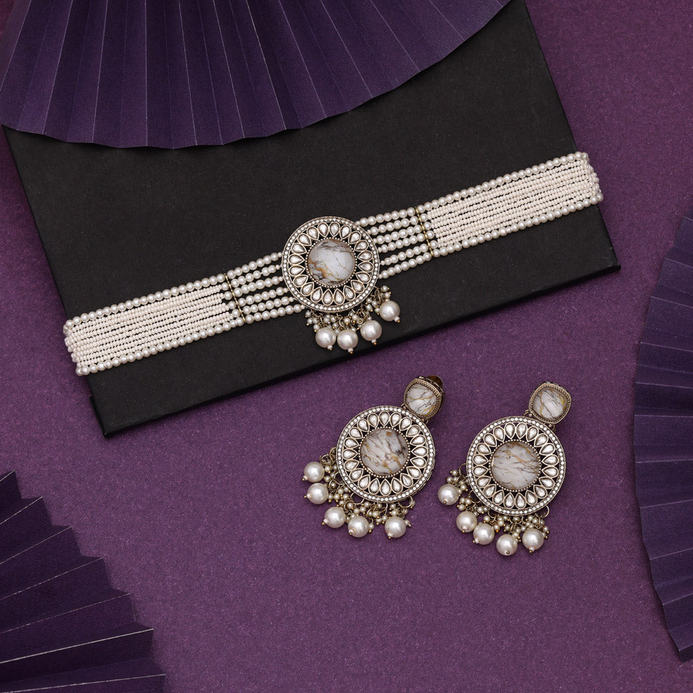 White Color Classic Kundan Necklace Set