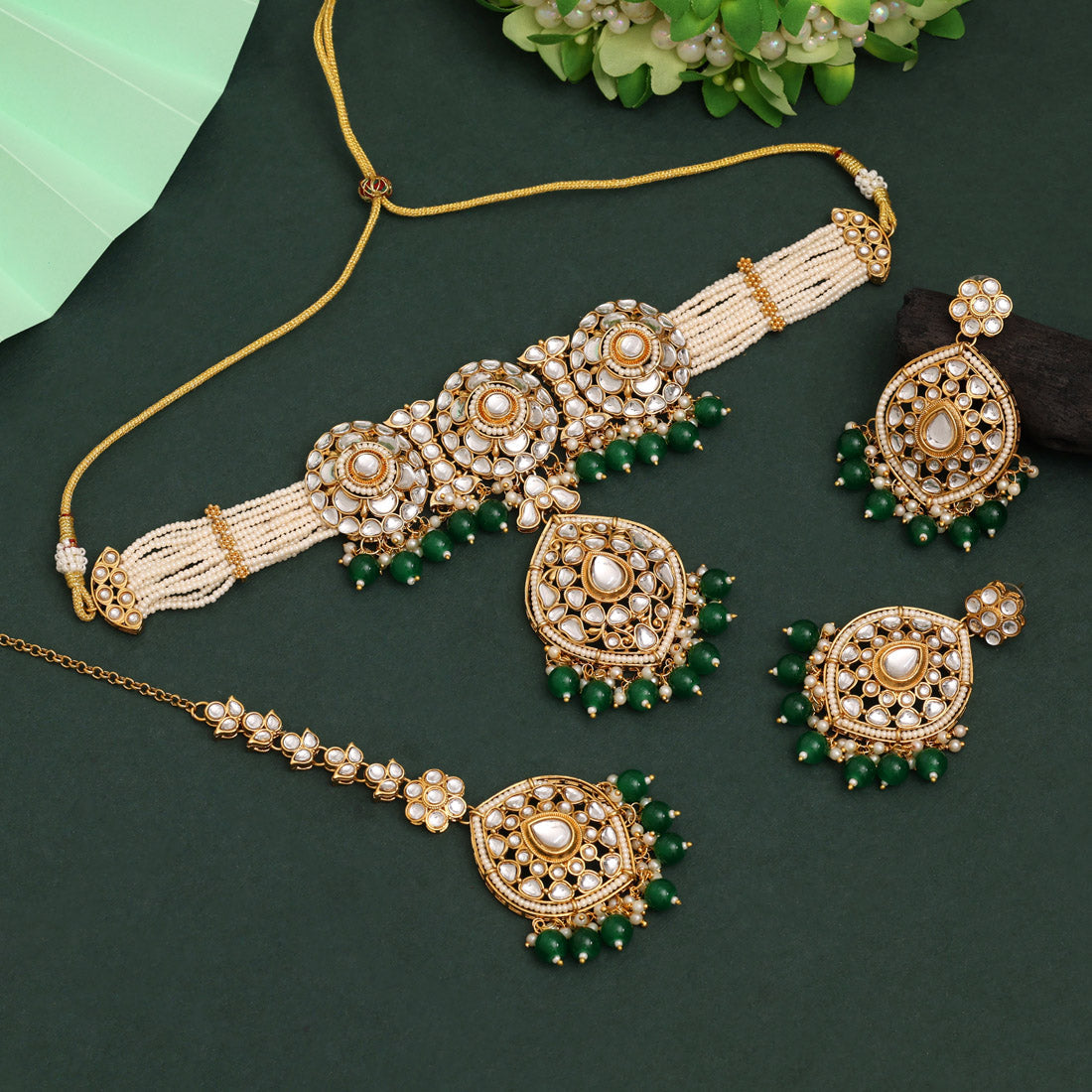 Green Color Choker Kundan Necklace Set With Traditional Temple Jewelry Feel