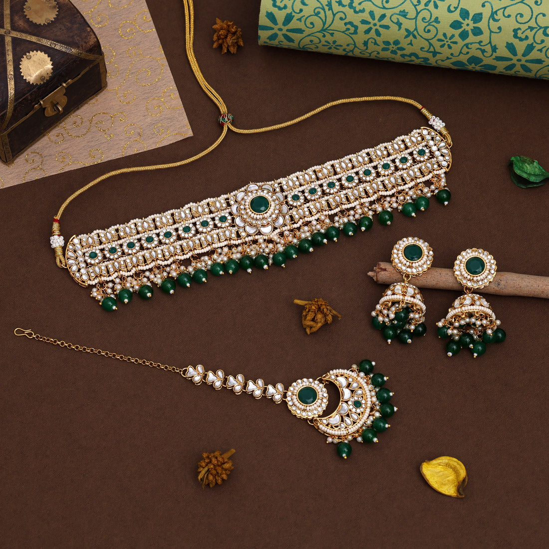 Green Color Choker Kundan Necklace Set For Modern Ethnic Wear Lovers