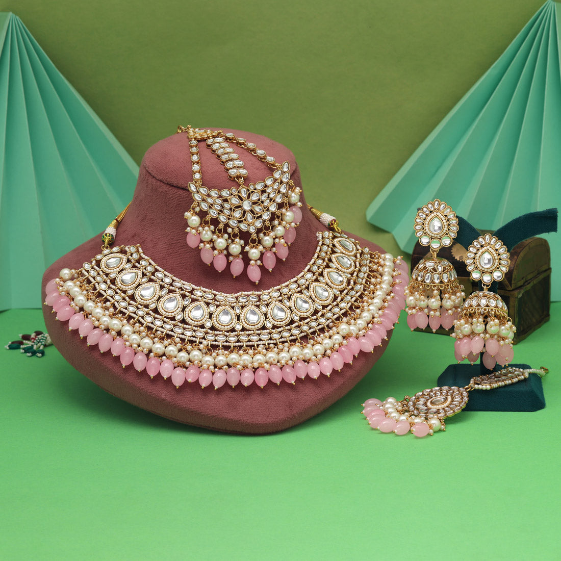Pink Color Kundan Necklace Set With Classic Design And Sparkling Stones