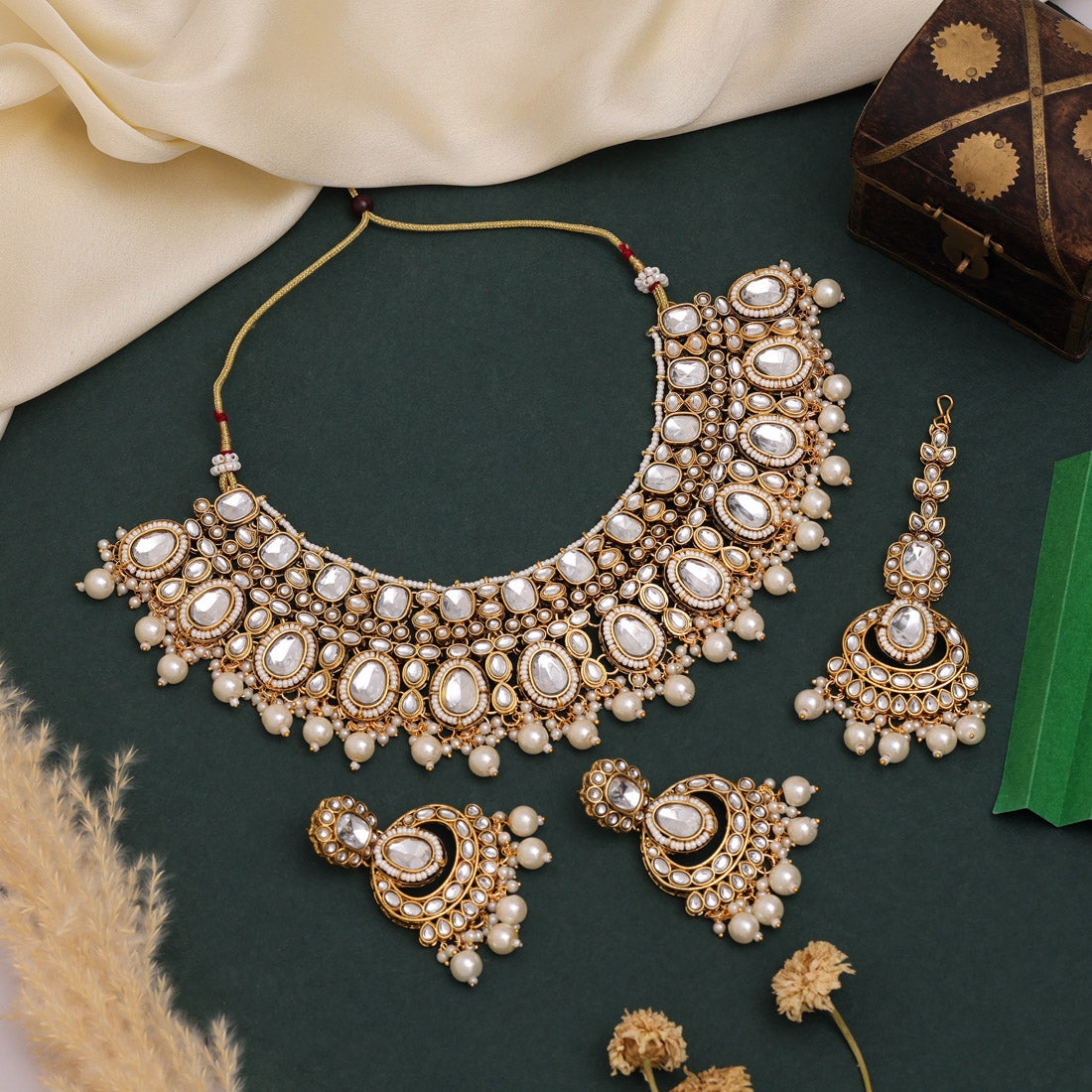 Pure White Color Kundan Necklace Set For Bridal Or Festive Looks