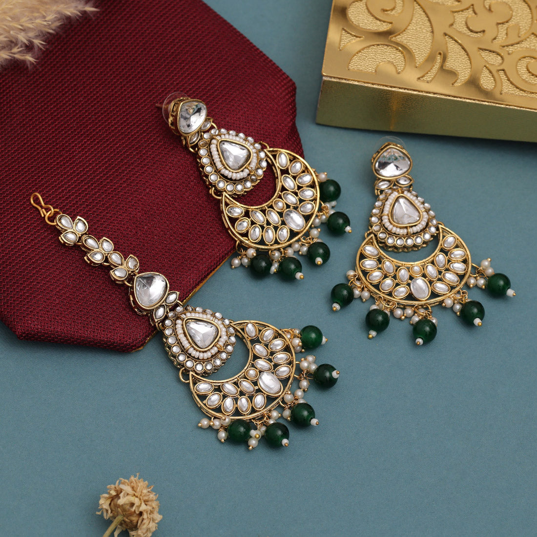 Green Color Kundan Necklace Set With Traditional Detailing And Charm