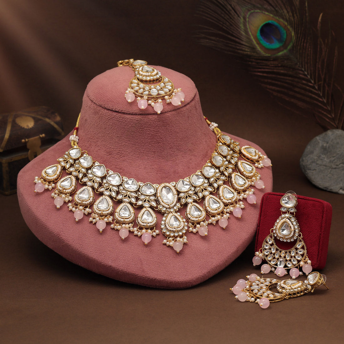 Festive Pink Color Kundan Necklace Set For Weddings And Celebrations