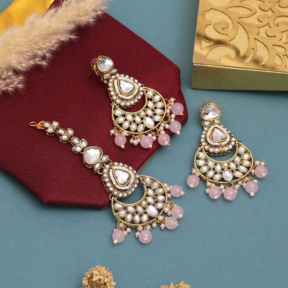 Festive Pink Color Kundan Necklace Set For Weddings And Celebrations