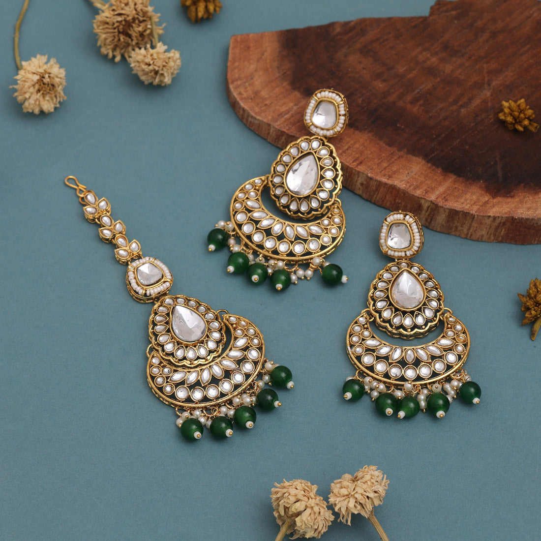Green Color Kundan Necklace Set With Ethnic Vibes And Bold Accents