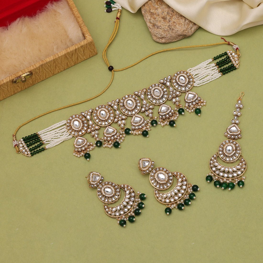 Contemporary Green Color Choker Kundan Necklace Set With Modern Styling