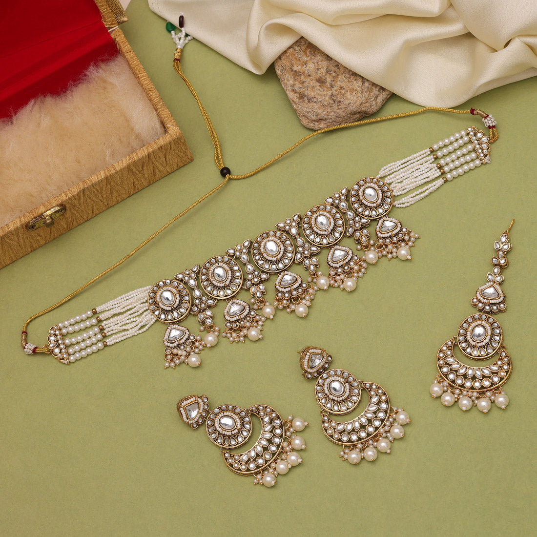 White Color Choker Kundan Necklace Set With Rich Ethnic Design Detailing