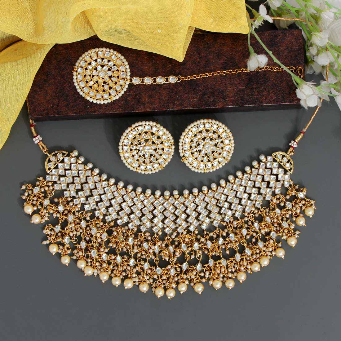Gold Color Kundan Necklace Set (KN828GLD)