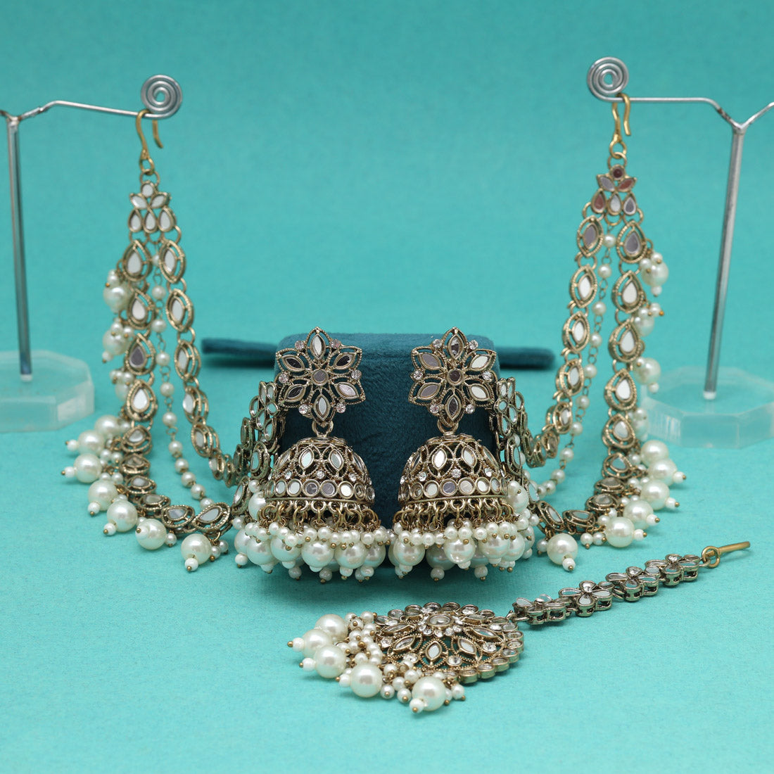 Pearl White Color Mirror Earrings With Maang Tikka