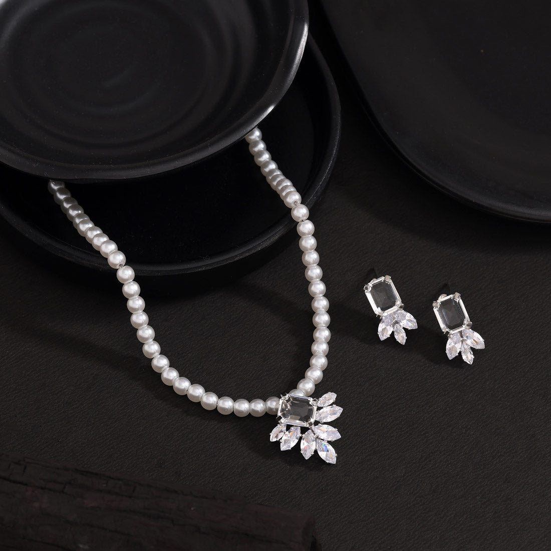 White Color Stone Necklace Set