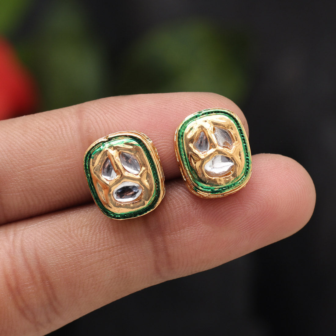 White Color Stud Earrings (STUD218WHT)