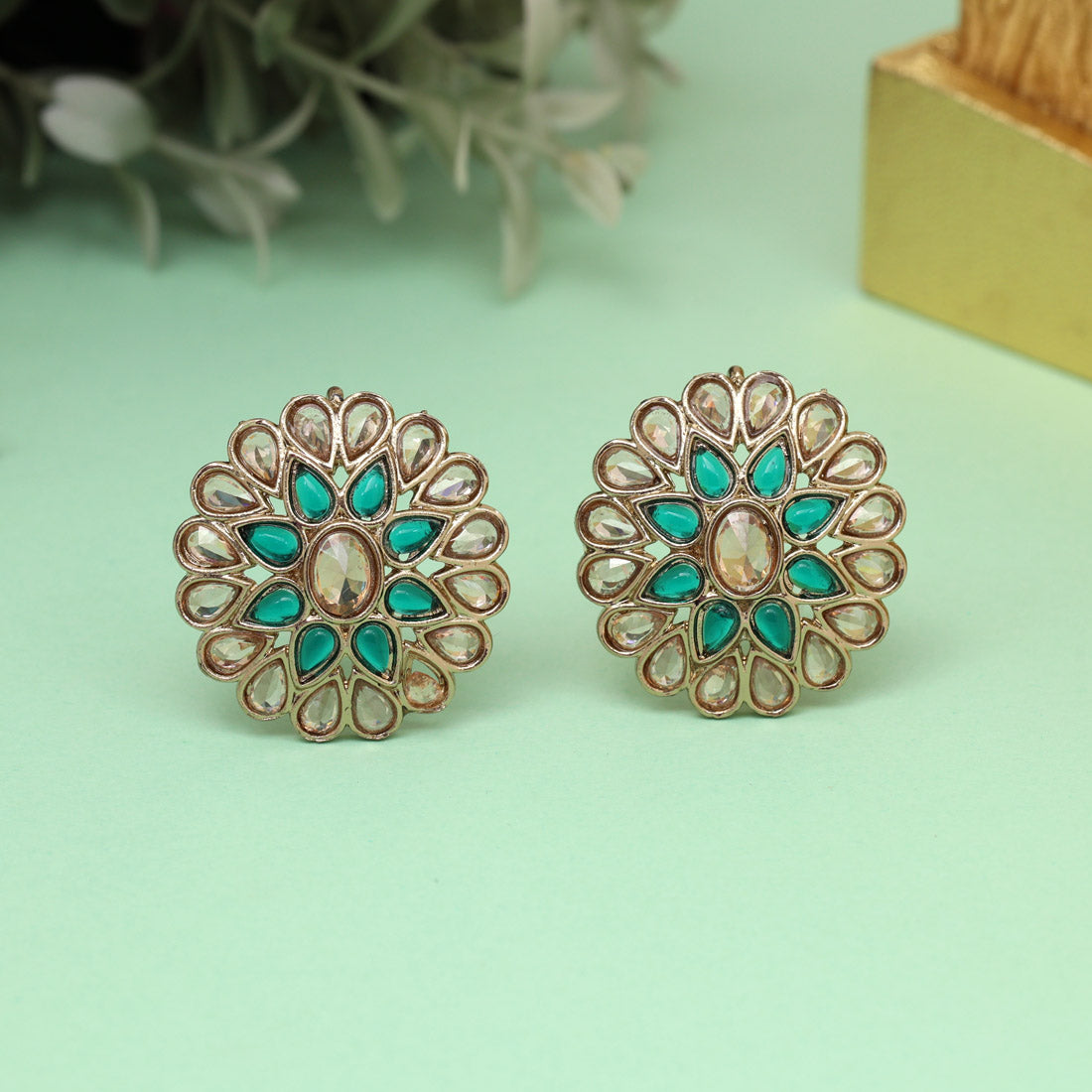 Leafy Green Color Tops Stud Earrings