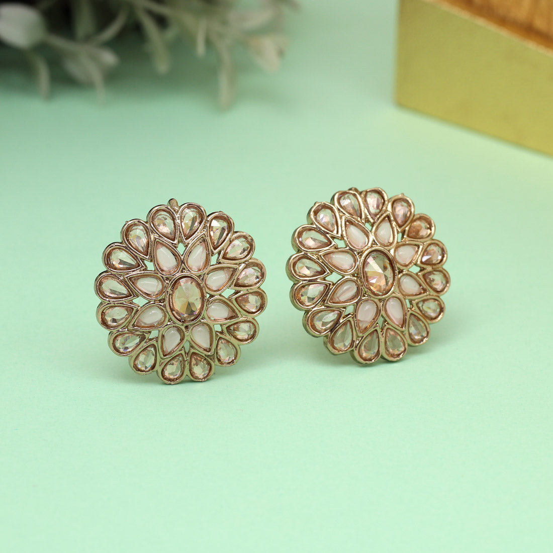 Soft Pink Color Tops Stud Earrings