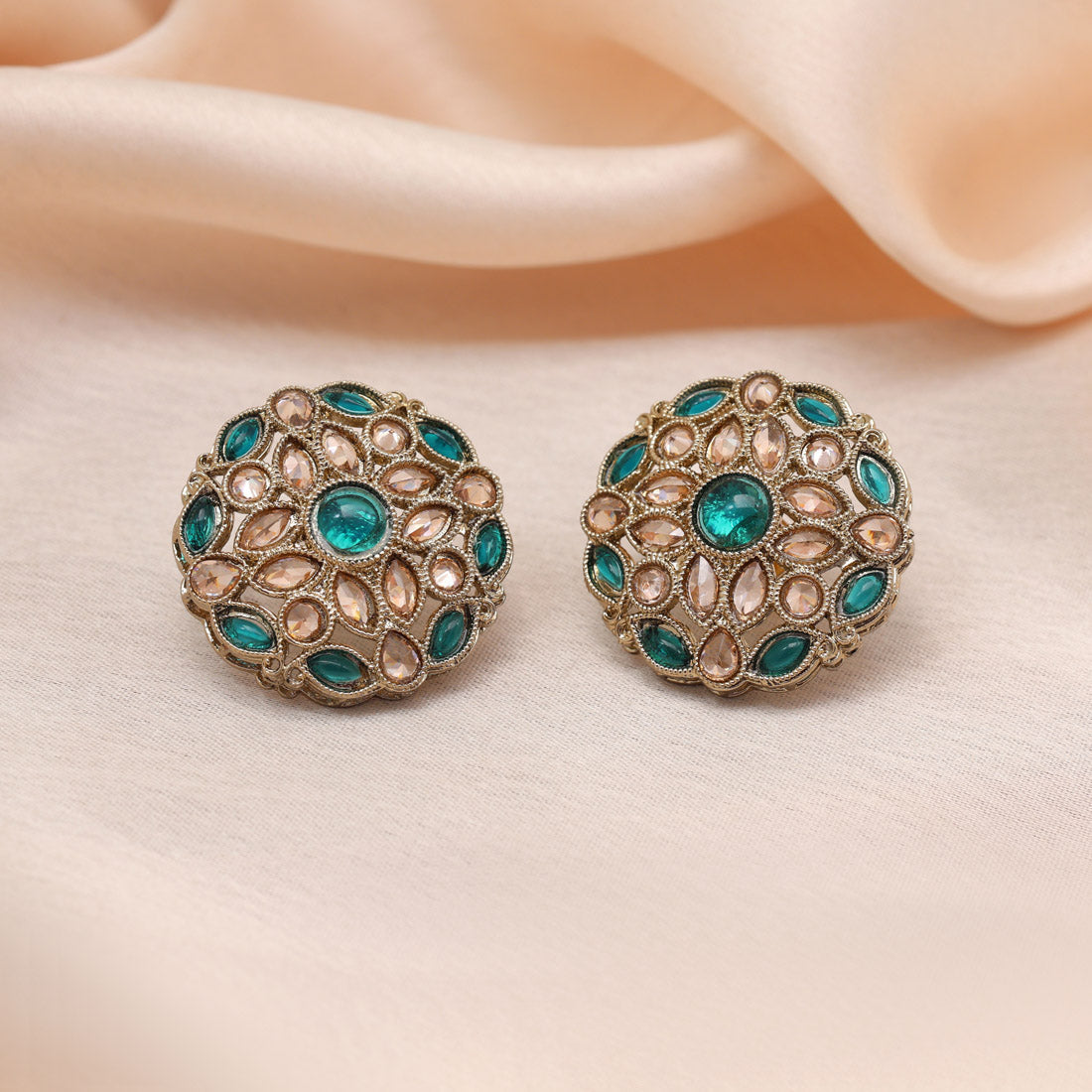Petal Pink Color Tops Stud Earrings