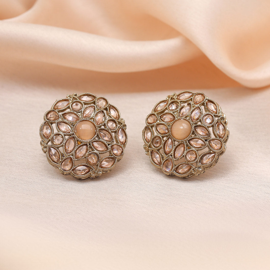 Petal Pink Color Tops Stud Earrings