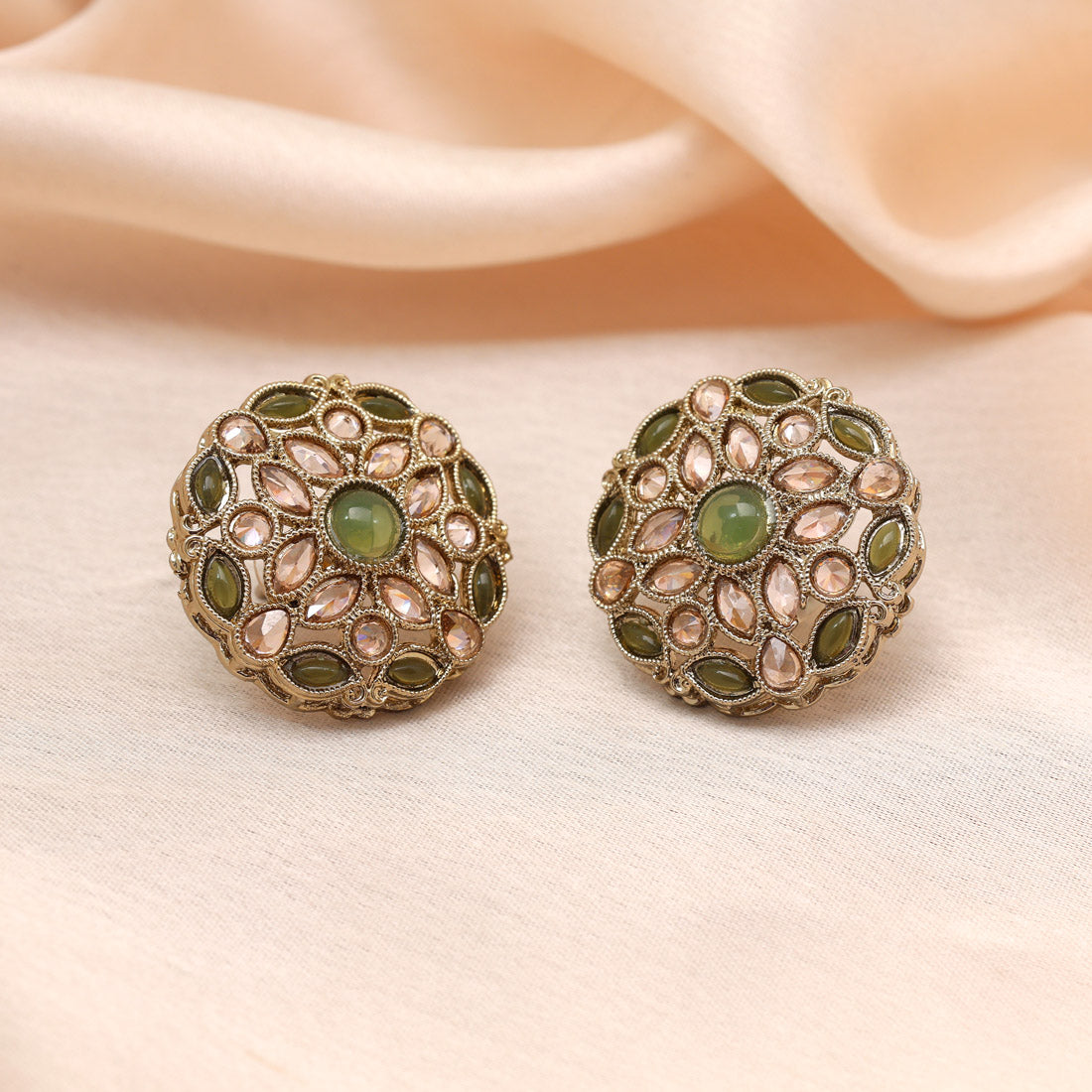 Petal Pink Color Tops Stud Earrings