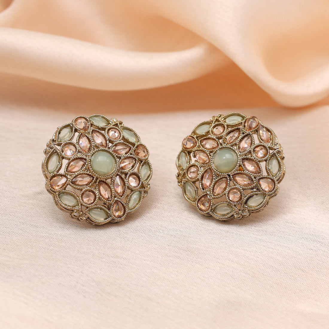 Petal Pink Color Tops Stud Earrings