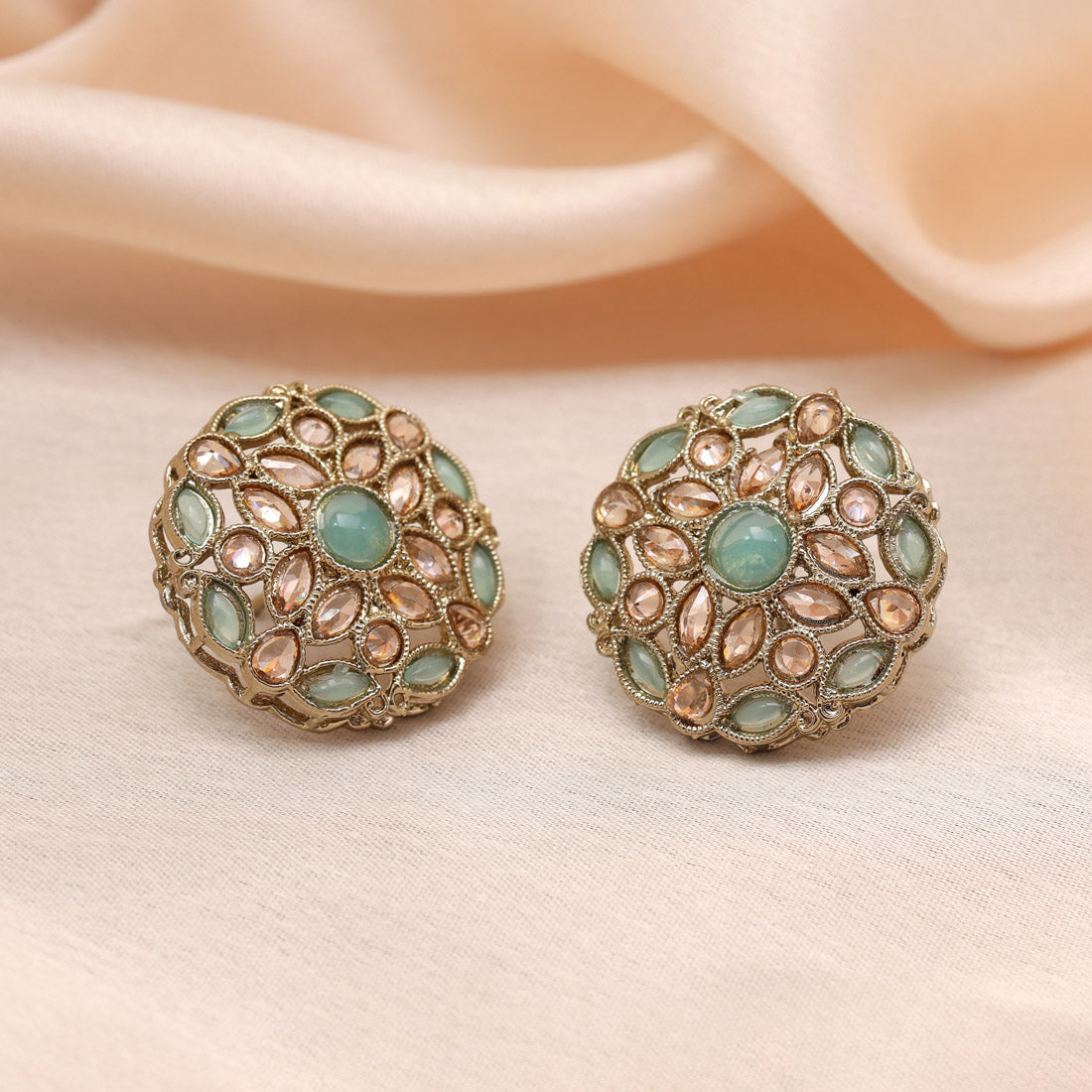 Petal Pink Color Tops Stud Earrings