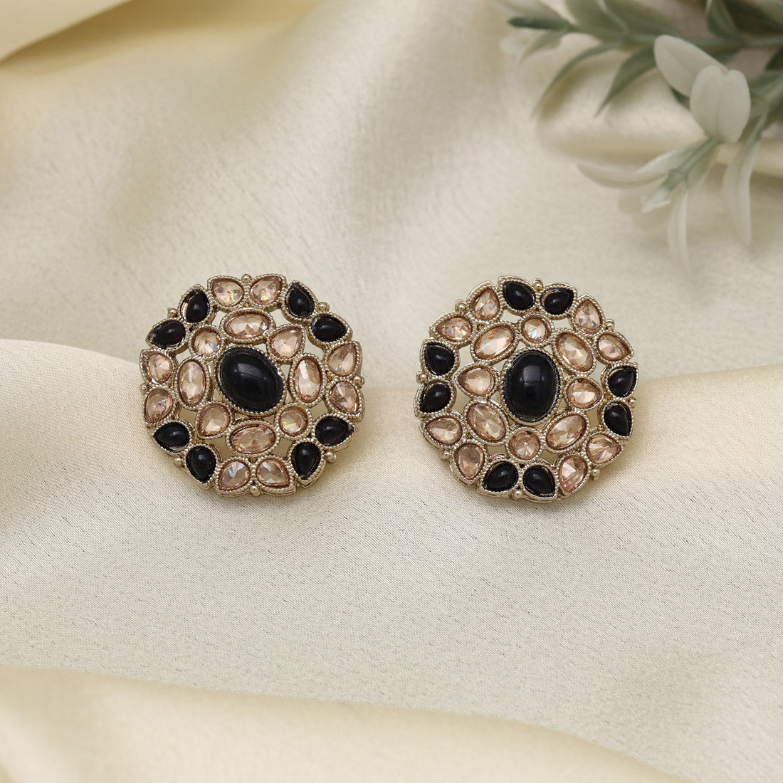 Midnight Black Color Tops Stud Earrings
